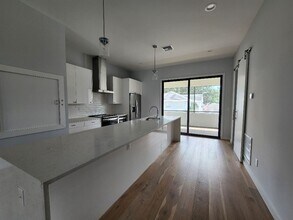 532 W Plaza Pl in Tampa, FL - Building Photo - Building Photo