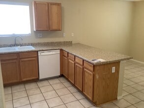 7415 Winslow Pl NW in Albuquerque, NM - Building Photo - Building Photo