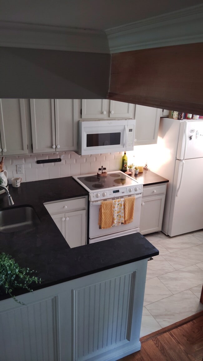 1 Tanglewood Dr, Unit Sound end location in Hilton Head Island, SC - Building Photo - Building Photo