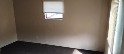 128 SE Guinevere Ct in Lake City, FL - Building Photo - Building Photo