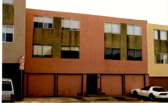 316 Susie Way in South San Francisco, CA - Foto de edificio - Building Photo