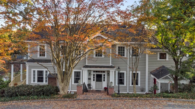 property at 4 Ansley Dr NE
