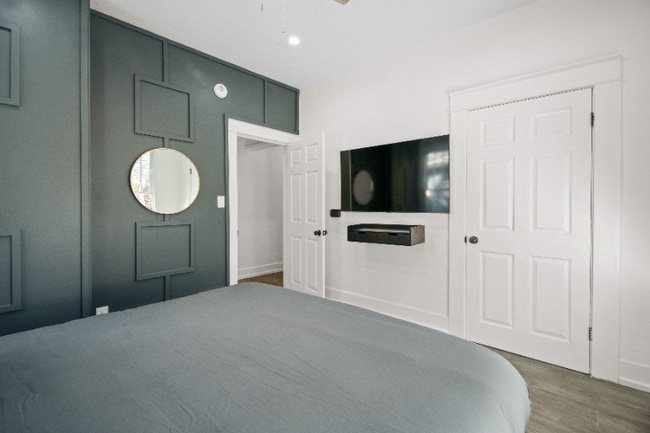 2009 W Dekle Ave in Tampa, FL - Foto de edificio - Building Photo