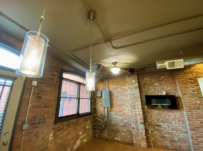 1810 3rd Ave, Unit 1