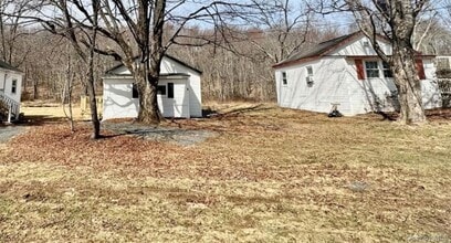 1 Royal Acres Dr in Middletown, NY - Building Photo - Building Photo