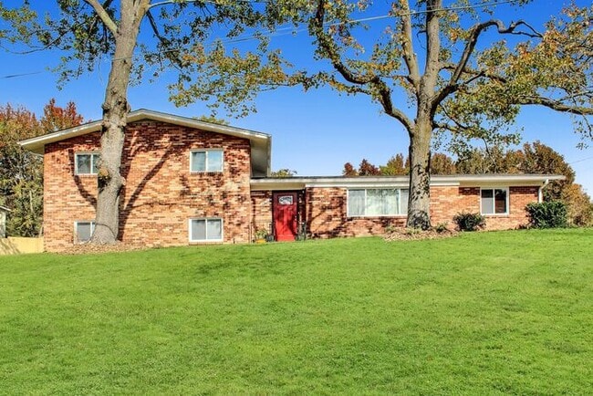 property at 2310 Rosecroft Blvd