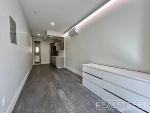 277 Linden St in Brooklyn, NY - Building Photo - Building Photo