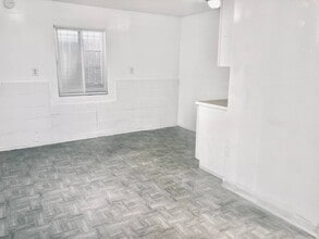 13801 S Vermont Ave in Gardena, CA - Building Photo - Building Photo