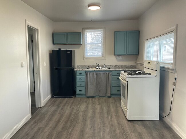 property at 918 Center St