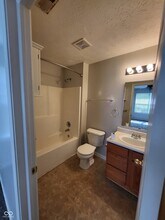 2704 Winding Creek Ln in Greenfield, IN - Building Photo - Building Photo