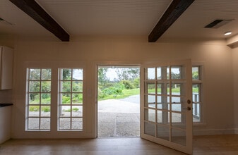 384 Crazy Horse Canyon Rd in Salinas, CA - Building Photo - Building Photo