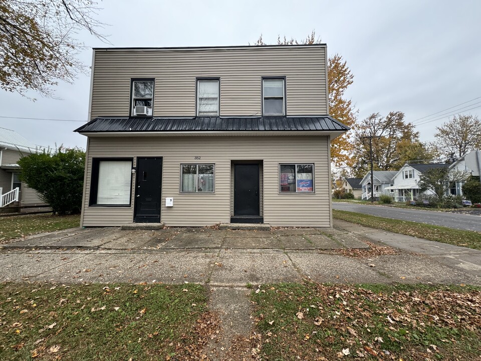 352 Fletcher St in Tonawanda, NY - Building Photo