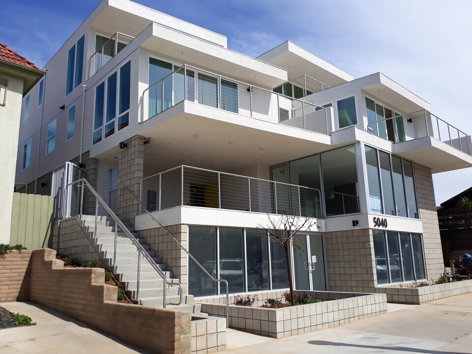 5040 Santa Monica Ave, Unit 4 in San Diego, CA - Foto de edificio