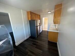 4303 Rilea Way, Unit 3 in Oakland, CA - Building Photo - Building Photo
