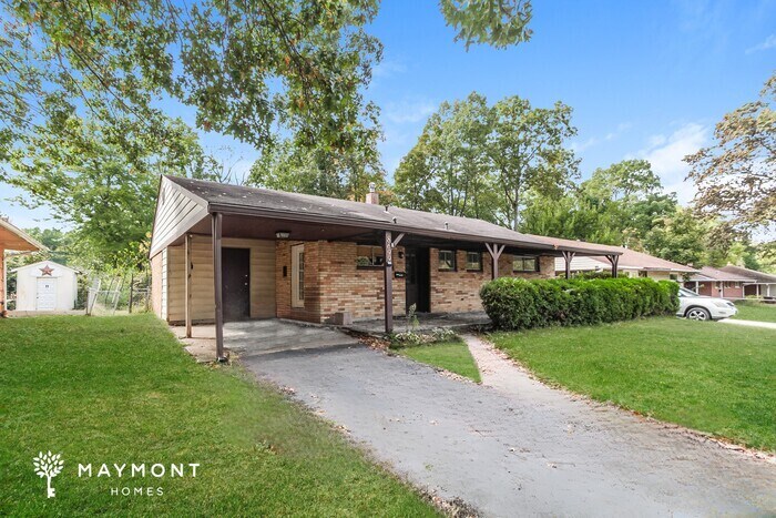8699 Desoto Dr in Cincinnati, OH - Building Photo