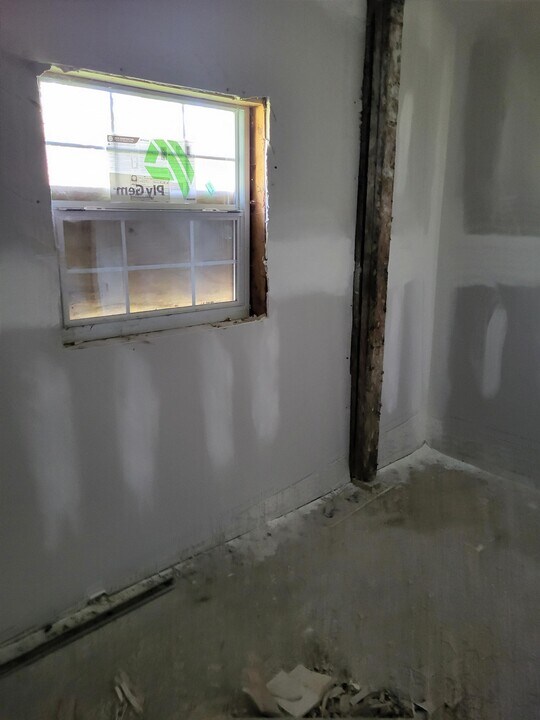 5467 Queen Mary Ln in Jackson, MS - Building Photo