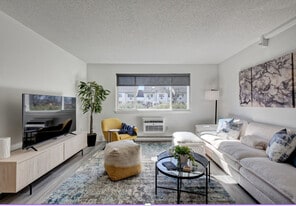 The Nora in Dallas, TX - Building Photo