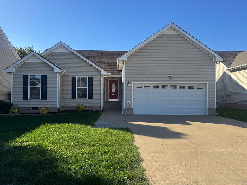 3736 S Cindy Jo Dr in Clarksville, TN - Building Photo