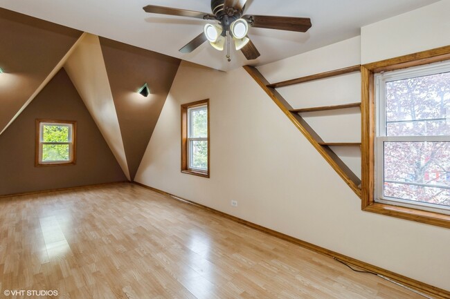 4979 N Austin Ave in Chicago, IL - Building Photo - Building Photo
