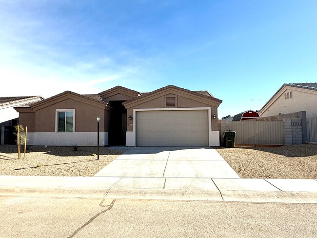 3774 Meadowbrook Ln in Kingman, AZ - Foto de edificio - Building Photo