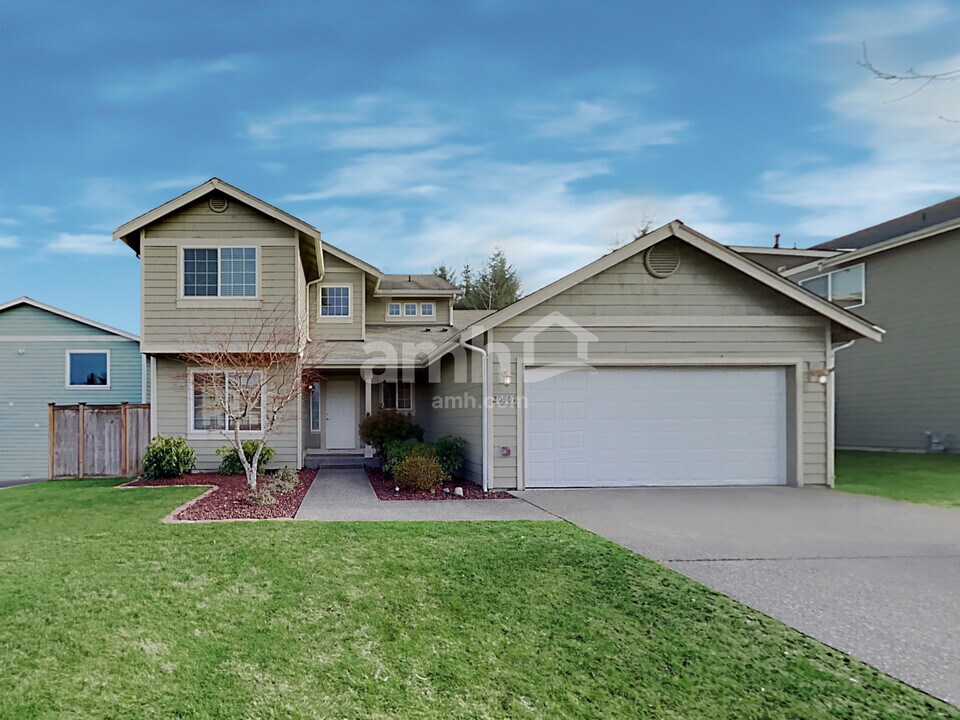 20507 193rd Avenue Ct E in Orting, WA - Building Photo