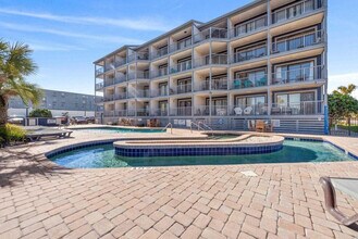 2000 S Ocean Blvd in Myrtle Beach, SC - Building Photo - Building Photo