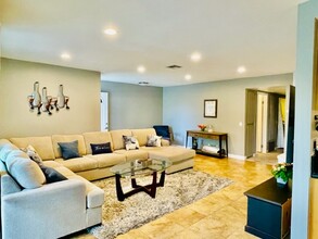 831 W Fletcher Ave in Orange, CA - Building Photo - Building Photo