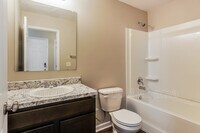 816 The Heights Ln photo'