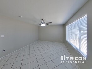 7100 W Cheryl Dr in Peoria, AZ - Foto de edificio - Building Photo