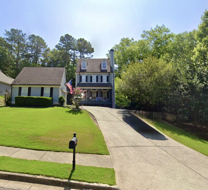 702 Tall Oaks Dr in Canton, GA - Building Photo
