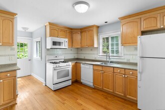 22 Oak St in Norwalk, CT - Building Photo - Building Photo