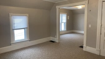 1026 Williams St in Jackson, MI - Building Photo