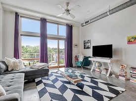 2124 E 6th St in Austin, TX - Building Photo