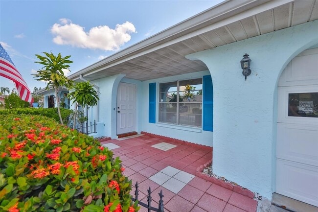 1219 Wild Feather Ln in Sun City Center, FL - Building Photo - Building Photo