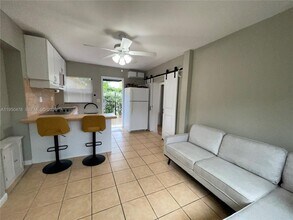 2342 SW 128th Ave in Miami, FL - Building Photo - Building Photo