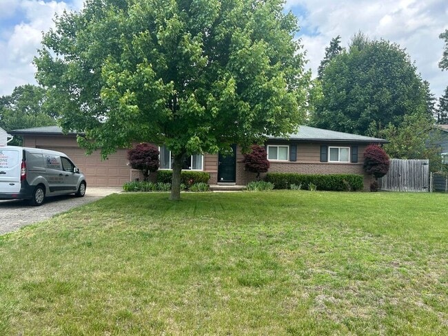 4057 Bramford Dr in Shelby Township, MI - Building Photo - Building Photo