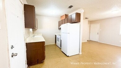 631 S Crosby St in Crosbyton, TX - Building Photo - Building Photo