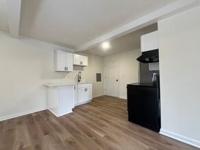 2 Easy St in Taylors, SC - Building Photo - Building Photo