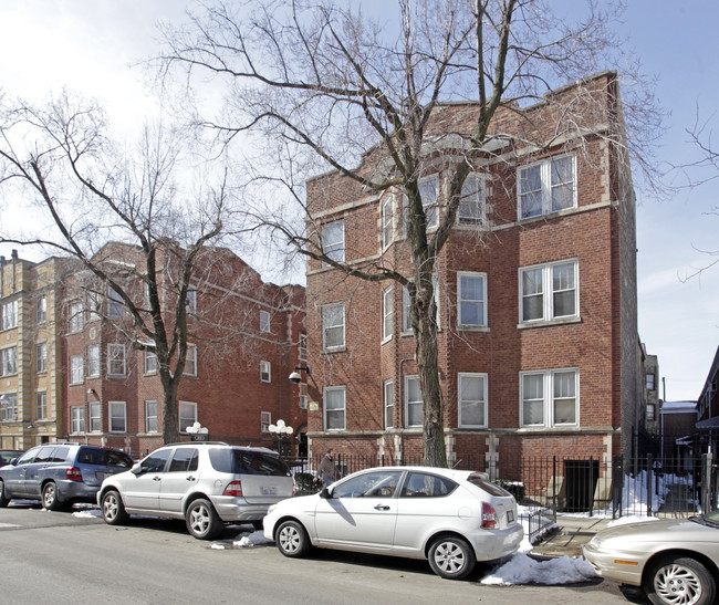 Edgewater Gardens in Chicago, IL - Building Photo - Building Photo