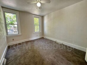 817 N Sheridan Ave in Pittsburgh, PA - Building Photo - Building Photo
