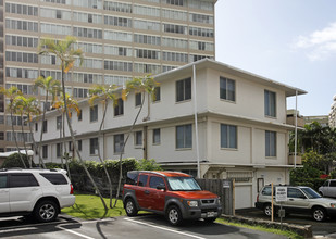 Anapuni Terrace Apartments in Honolulu, HI - Building Photo - Building Photo