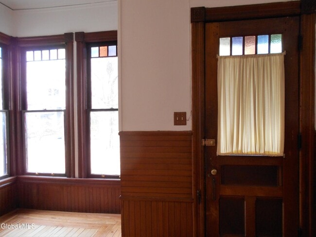 property at 8 5th Ave