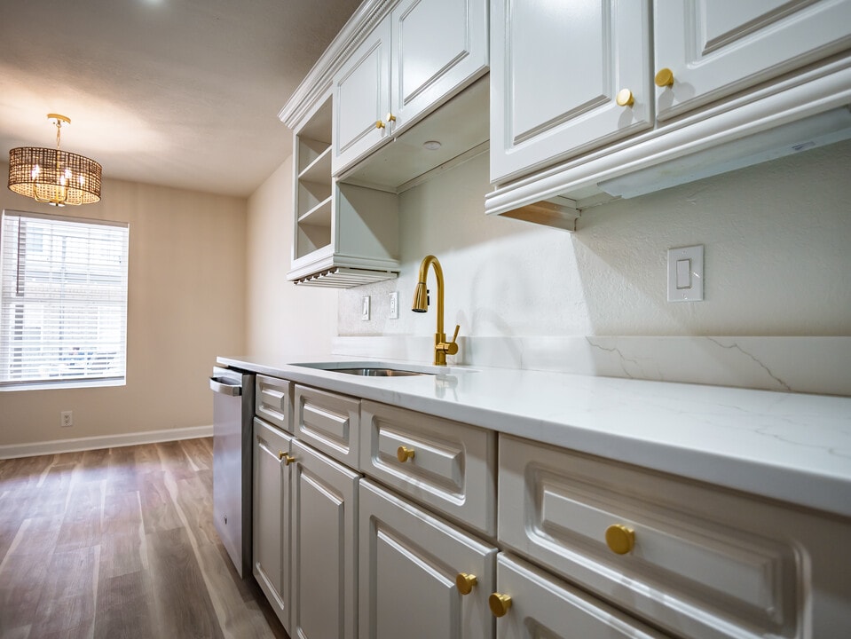 1802 Jackson Ave W in Oxford, MS - Building Photo