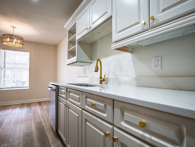 property at 1802 Jackson Ave W