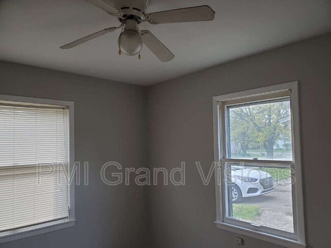 45 Whippoorwill Dr in Decatur, IL - Building Photo - Building Photo