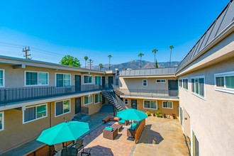 Thompson Apartments in Glendale, CA - Building Photo - Primary Photo