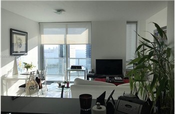 1050 Brickell Ave-Unit -3002 in Miami, FL - Building Photo