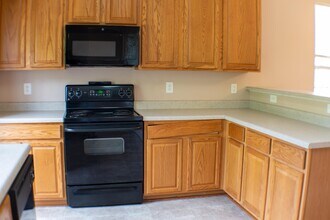 5145 Mabe Dr in Holly Springs, NC - Building Photo - Building Photo