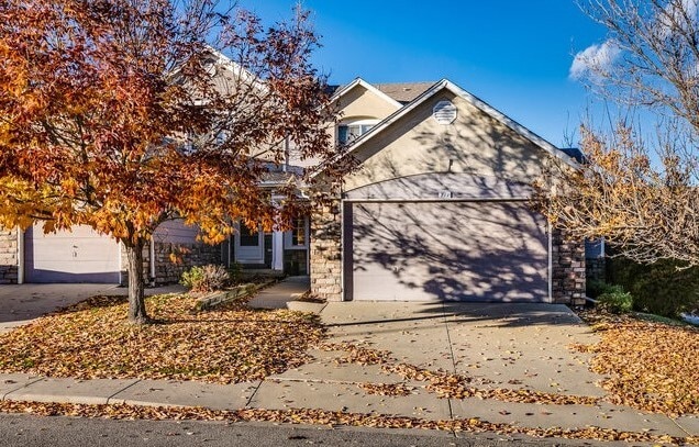 property at 711 Gateway Cir