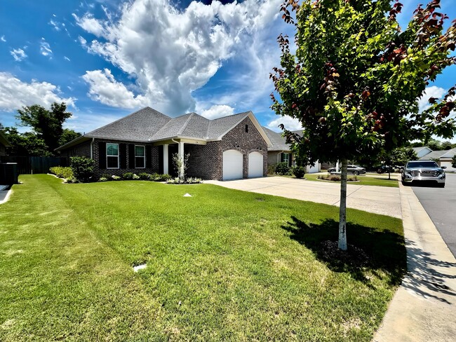 174 Raiders Trail in Valparaiso, FL - Building Photo - Building Photo